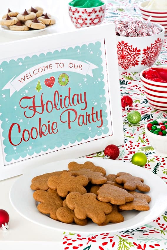 Tips and tricks for hosting a holiday cookie party for kids. So much fun!